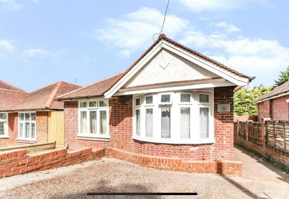 Accessible 3-Bedroom Bungalow With Patio +Driveway Southampton Esterno foto