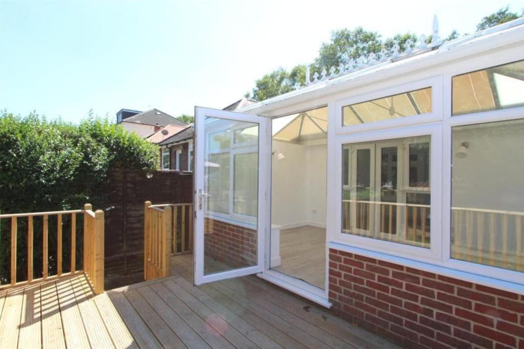 Accessible 3-Bedroom Bungalow With Patio +Driveway Southampton Esterno foto