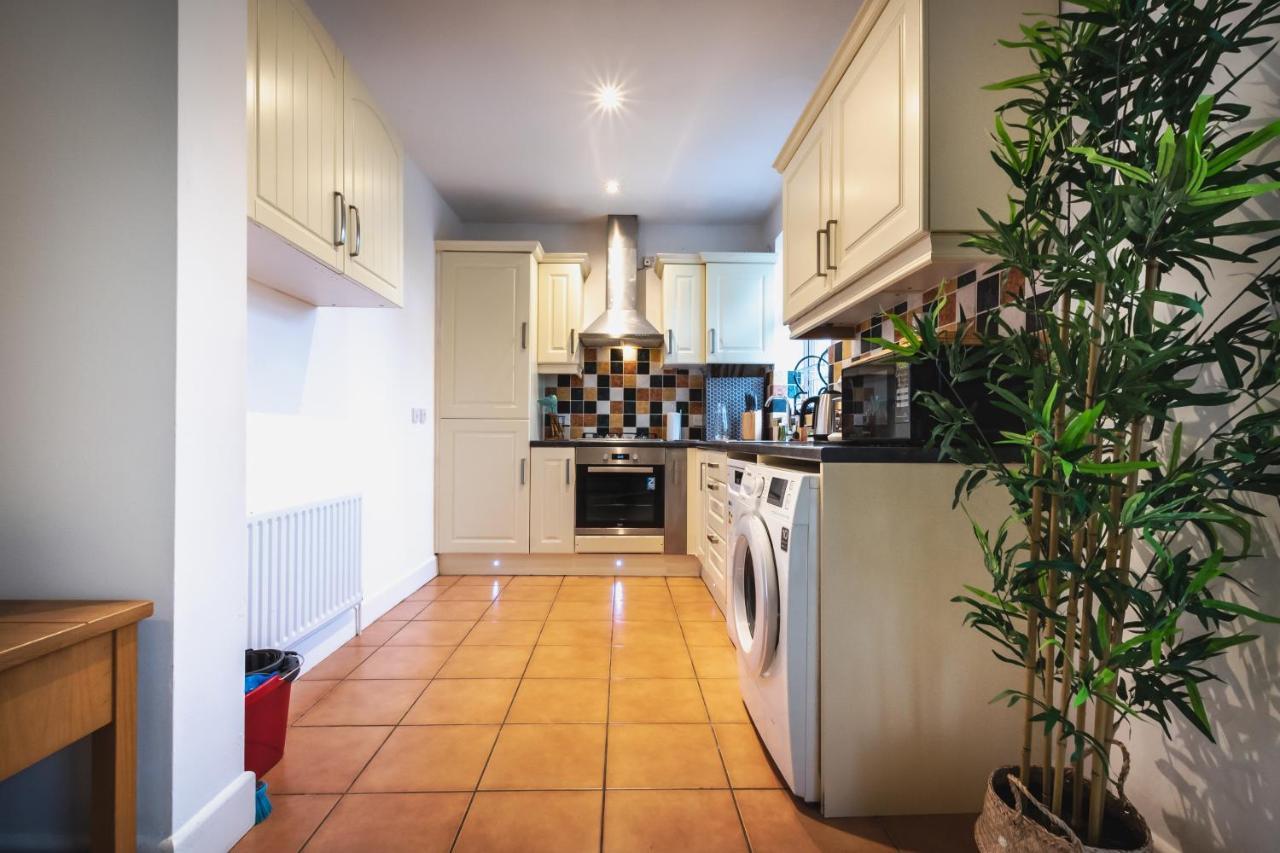 Accessible 3-Bedroom Bungalow With Patio +Driveway Southampton Esterno foto