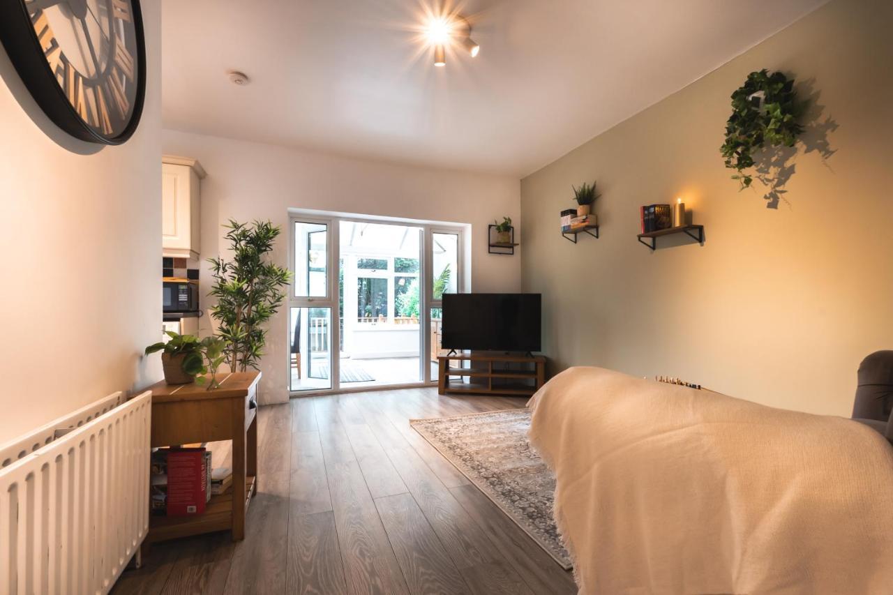 Accessible 3-Bedroom Bungalow With Patio +Driveway Southampton Esterno foto