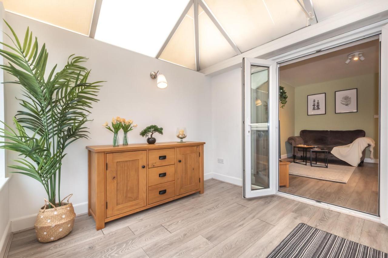 Accessible 3-Bedroom Bungalow With Patio +Driveway Southampton Esterno foto