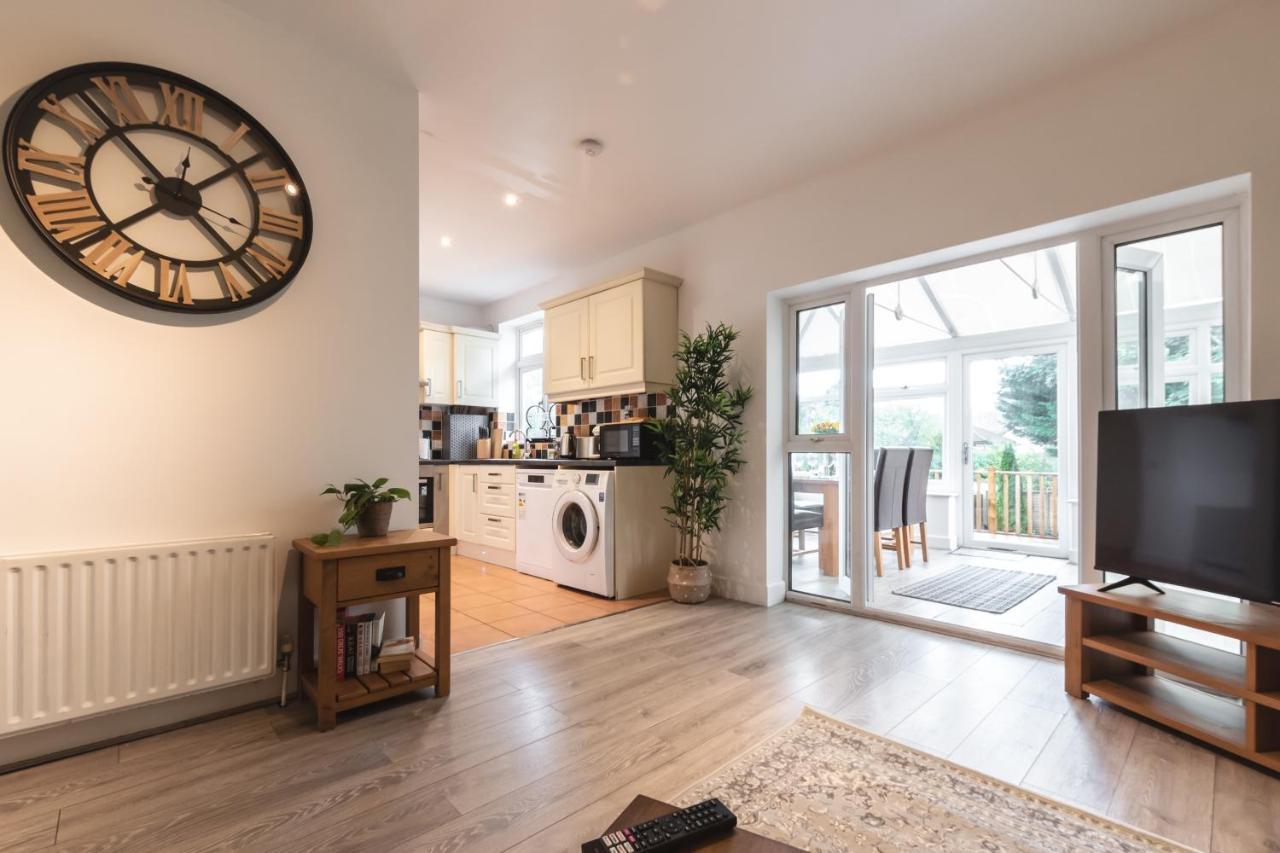 Accessible 3-Bedroom Bungalow With Patio +Driveway Southampton Esterno foto